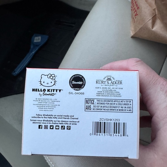 Hello Kitty Christmas Ornament - Picture 3 of 3